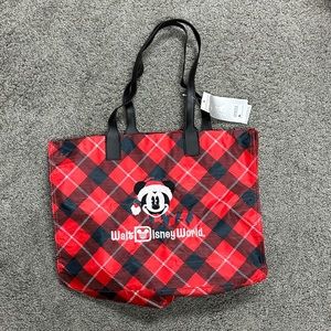 Disney Holiday-themed Tote Bag.